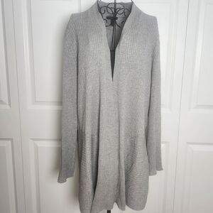 Eileen Fisher• Size: XL• Material: 100% Extra Fine Merino Wool• Color: